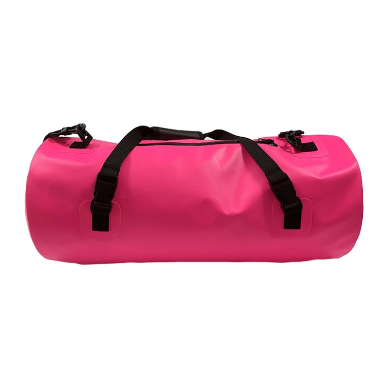 Magenta travelling bag Magenta travelling bag